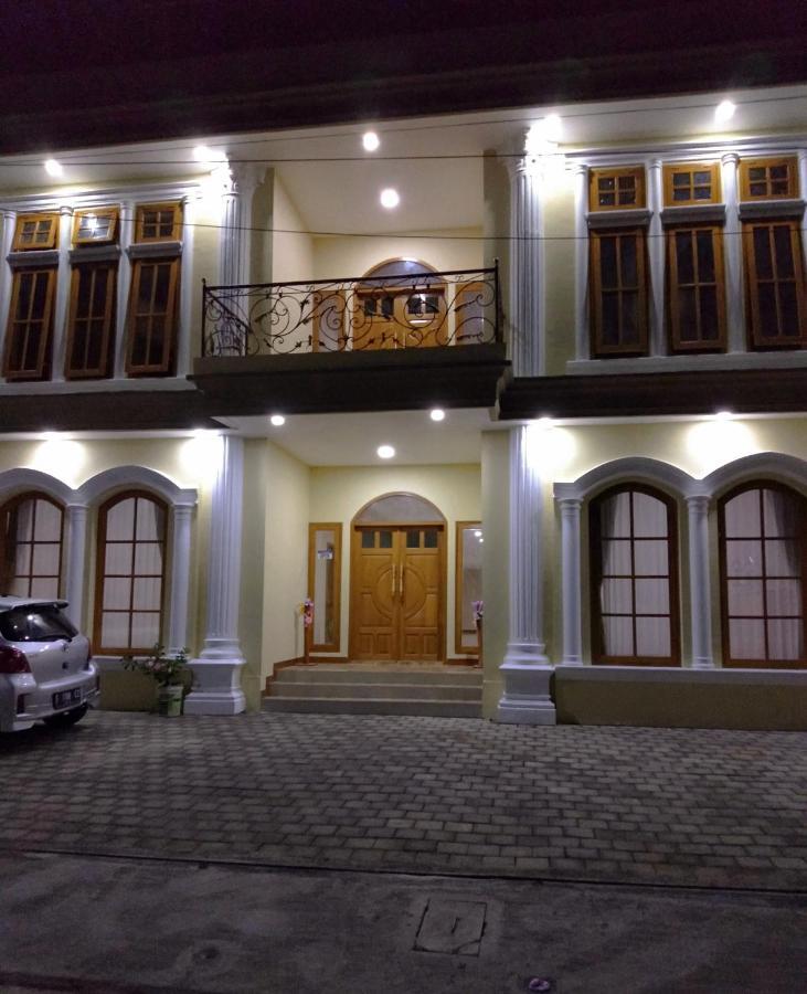 Bluefire Homestay Syariah Banyuwangi  Exterior foto